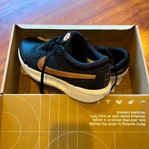 NikeCourt Women's Zoom Lite 3 Tennis Shoes